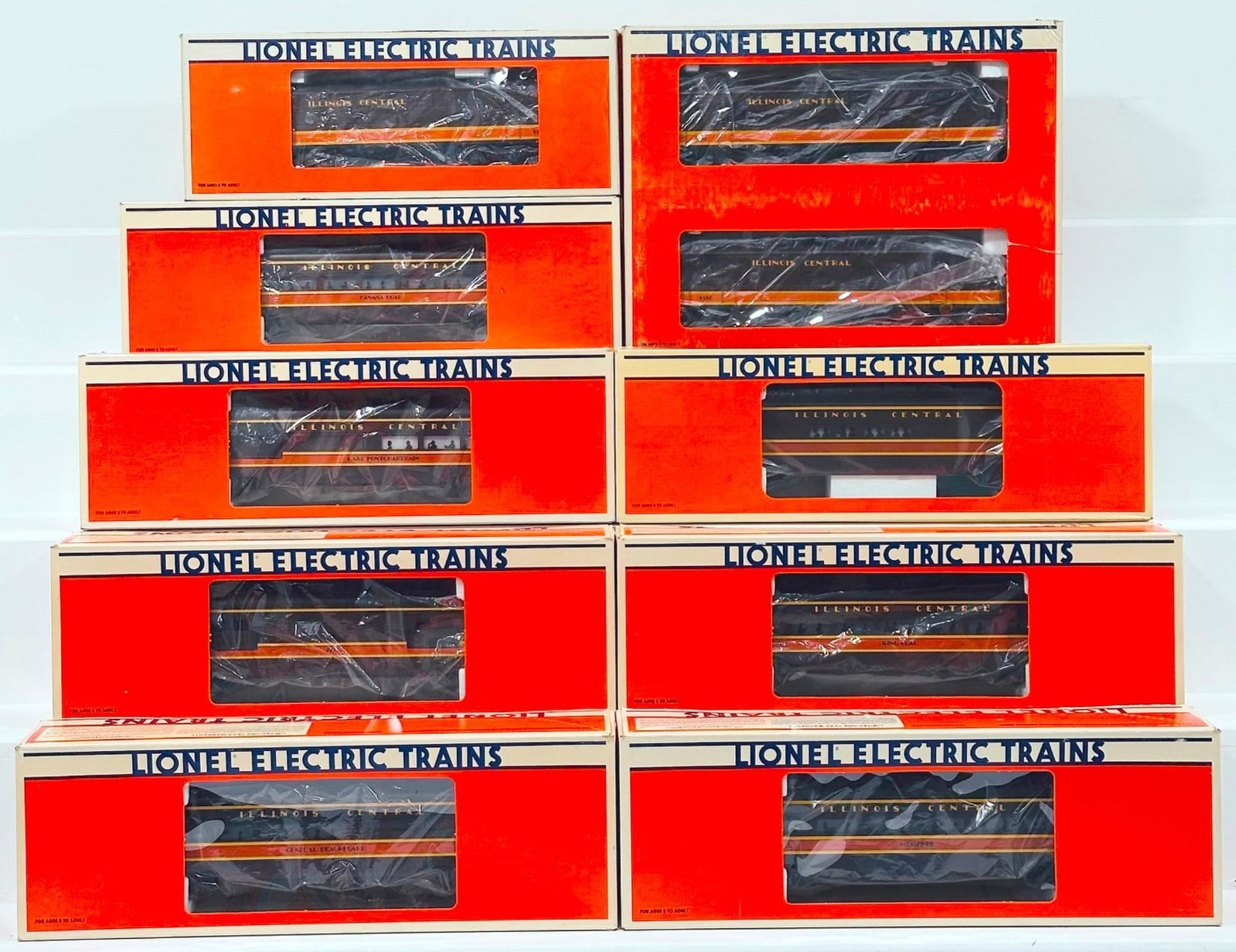 Lionel Modern O Gauge Illinois Central F-3 A-A Diesel Units Powered & Dummy/Illinois Central B Unit (1 of 6)