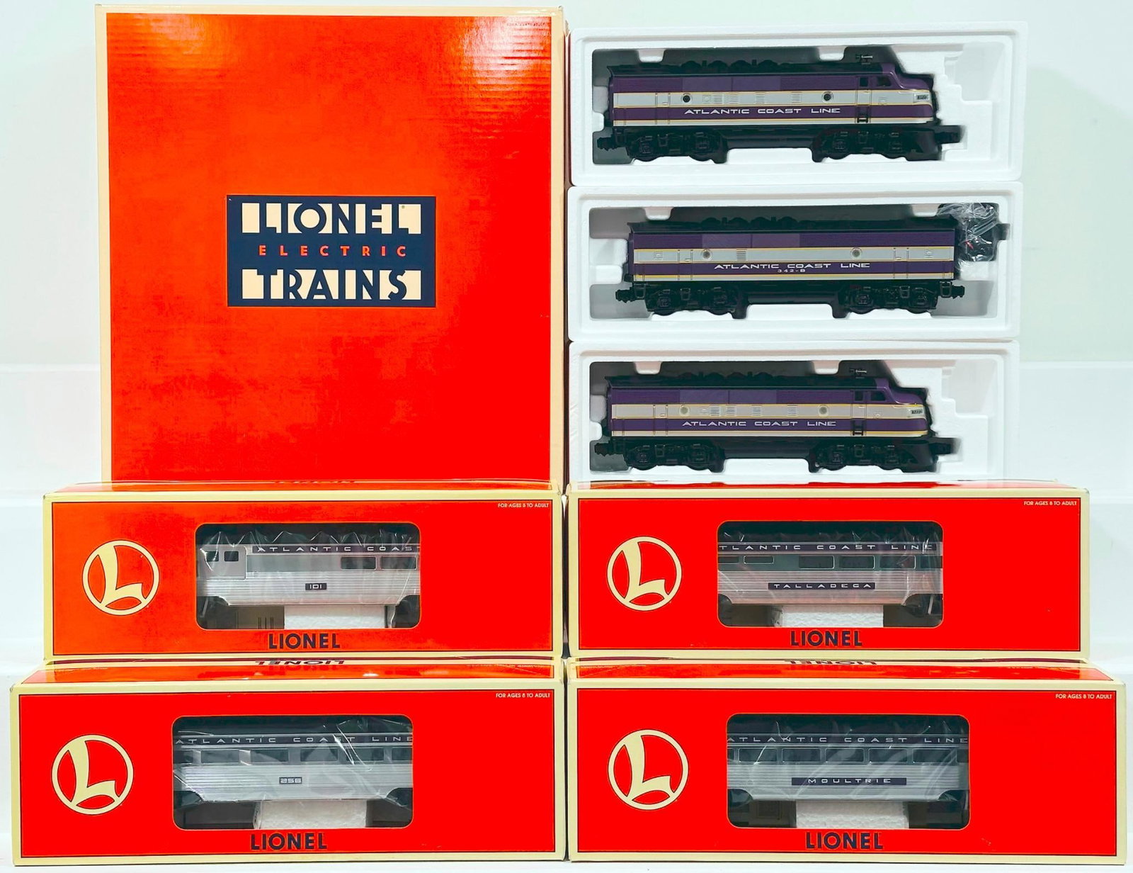 Lionel Modern O Gauge Atlantic Coast Line F-3 A-B-A Diesel Loco Unit Set/Four (4) Assorted Cars (1 of 8)