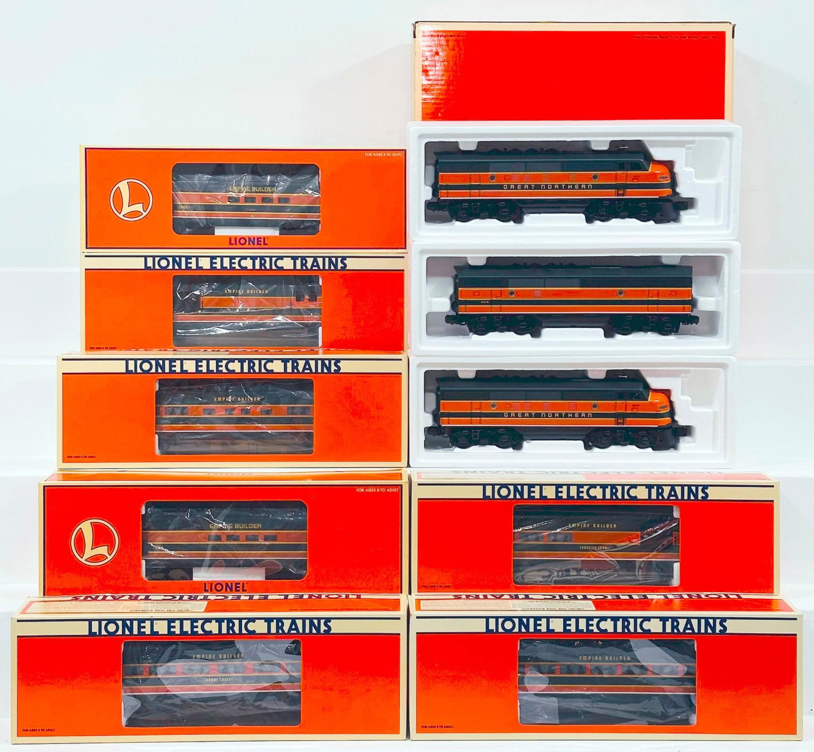Lionel Modern O Gauge Great Northern F-3 A-B-A Diesel Units/7 Great Northern Passenger Cars: Lionel Modern O Gauge Great Northern F - 3 A - B - A Diesel Units and Seven (7) Assorted Great Northern Passenger Cars Boxed, each in C8 to C9 and each with its original box.