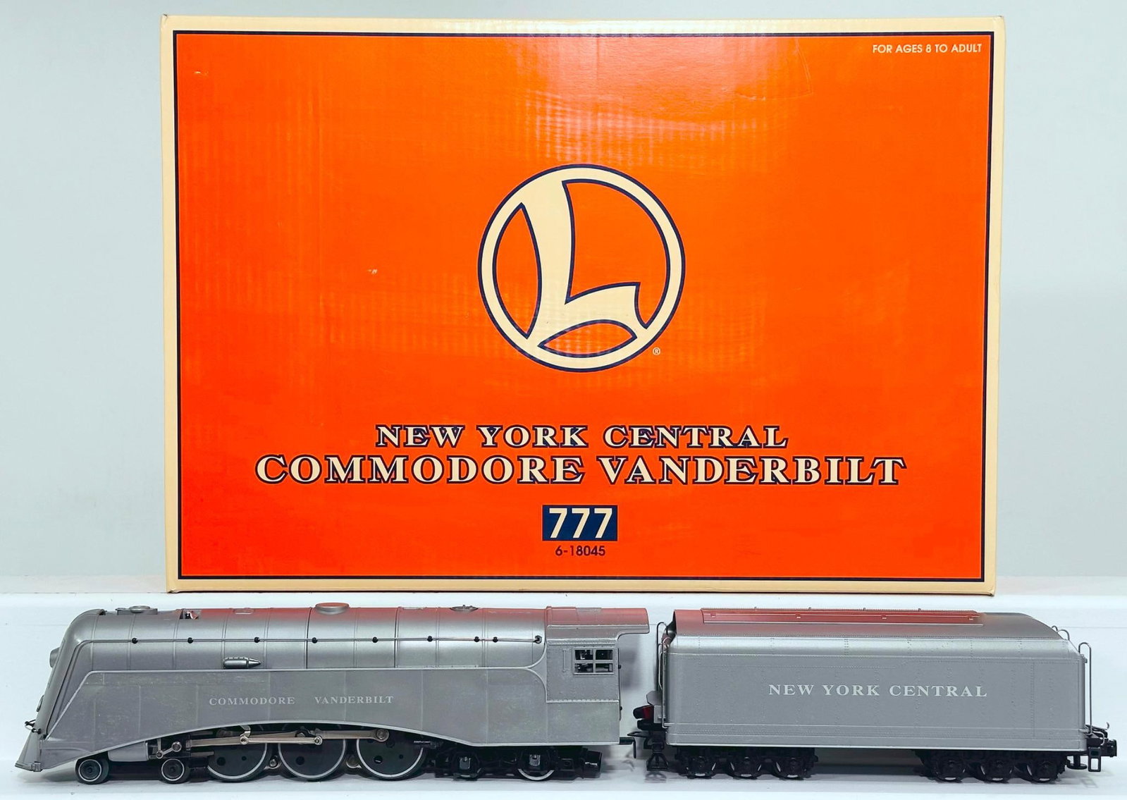 Lionel Modern O Gauge New York Central Commodore Vanderbilt Locomotive and Tender Boxed (1 of 8)