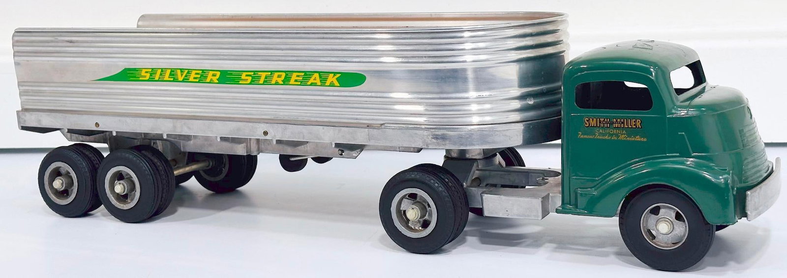 Smith - Miller Postwar Silver Streak Truck and Trailer (1 of 7)