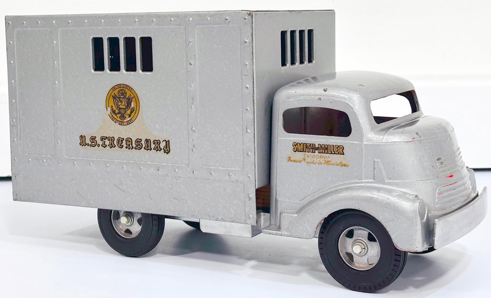 Smith - Miller Postwar U.S. Treasury Armor Truck (1 of 6)