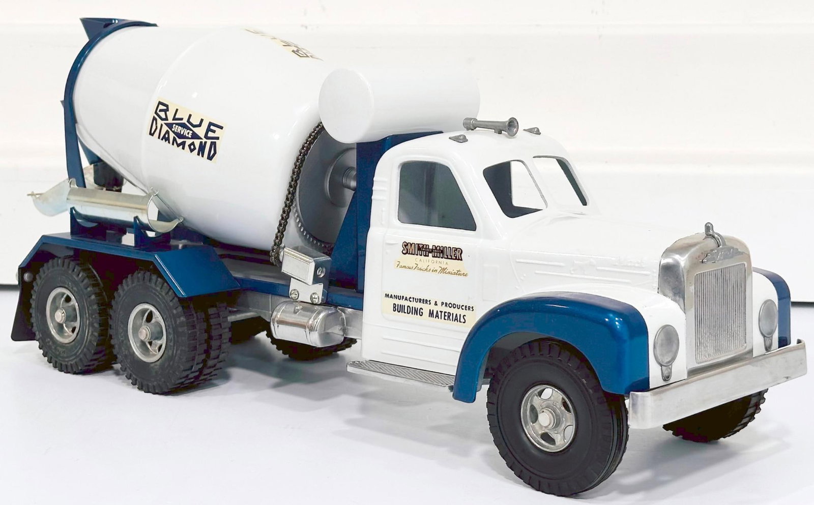 Fred Thompson Modern Blue Diamond Cement Truck (1 of 6)