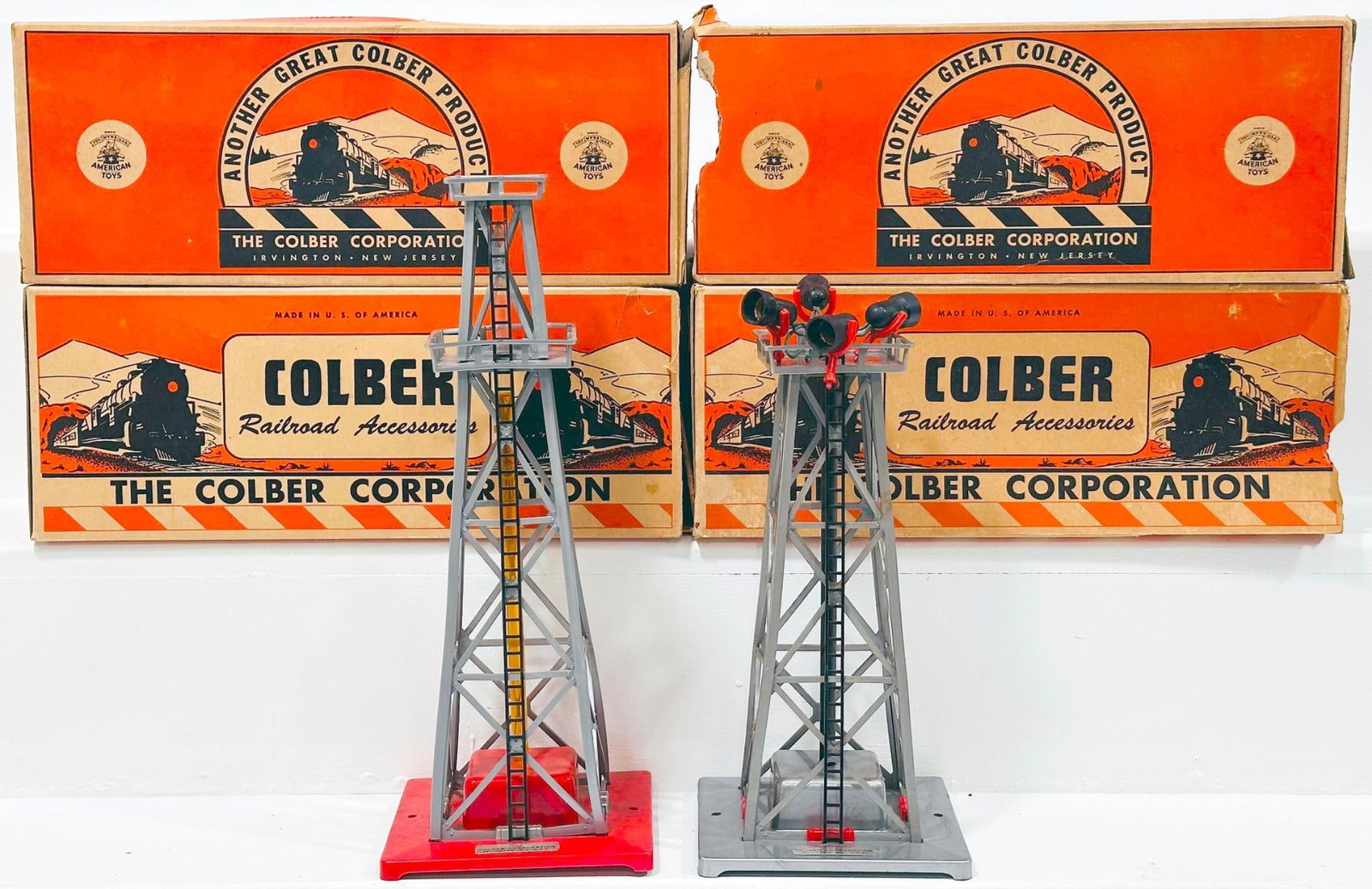 Colber Postwar 110 Floodlight Tower X2 and 109 Oil Gusher X2 (1 of 4)