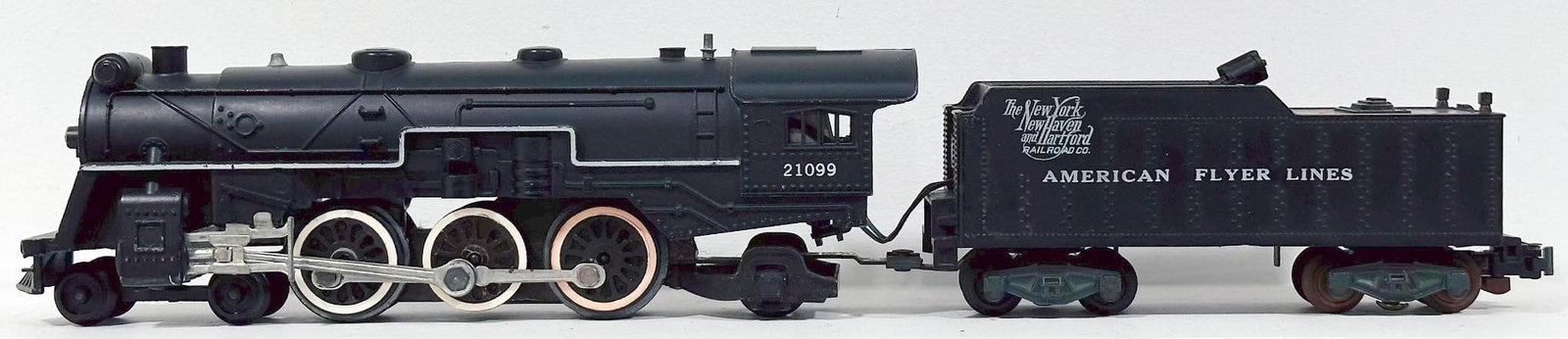 American Flyer Postwar S Gauge 21099 New York New Haven and Hartford Locomotive and Tender (1 of 6)