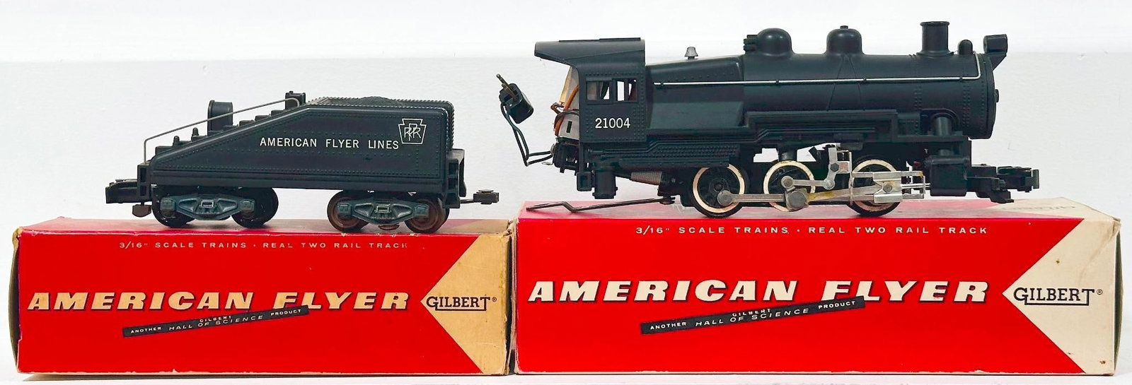 American Flyer Postwar S Gauge 21004 Pennsylvania Switcher Locomotive and 21404 Pennsylvania (1 of 8)
