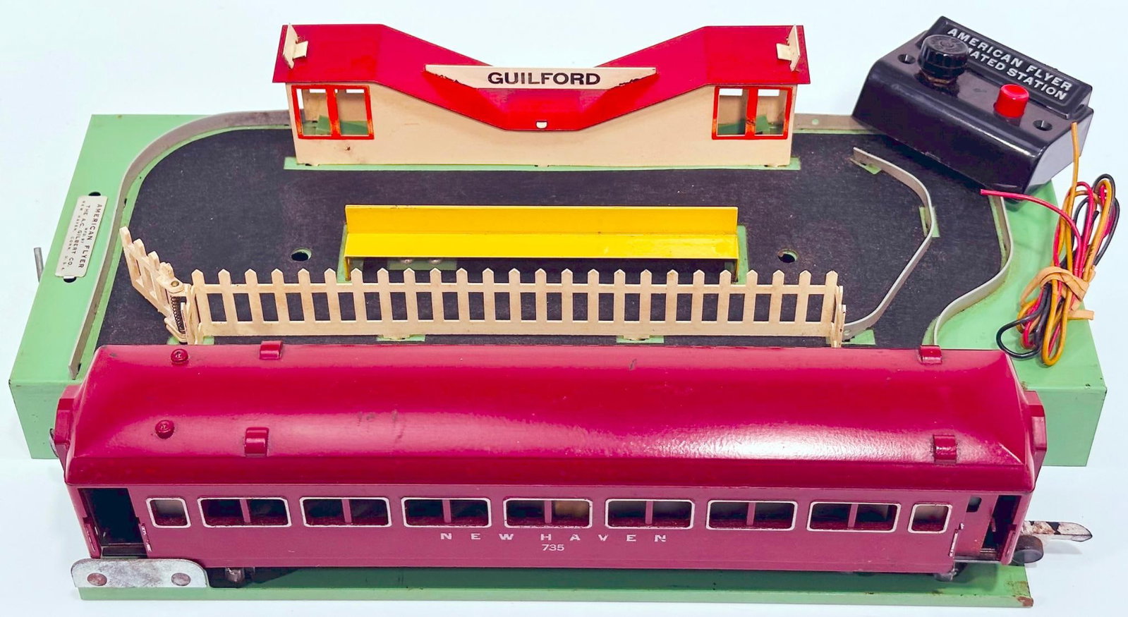 American Flyer Postwar S Gauge 766 Animated Station Platform and 272 Mini-Craft Glendale Station (1 of 5)