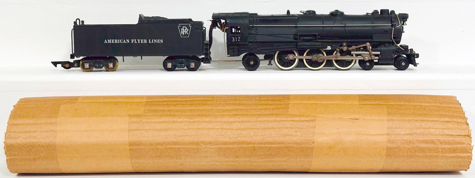 American Flyer Postwar S Gauge 312 PRR Locomotive and Tender (1 of 6)