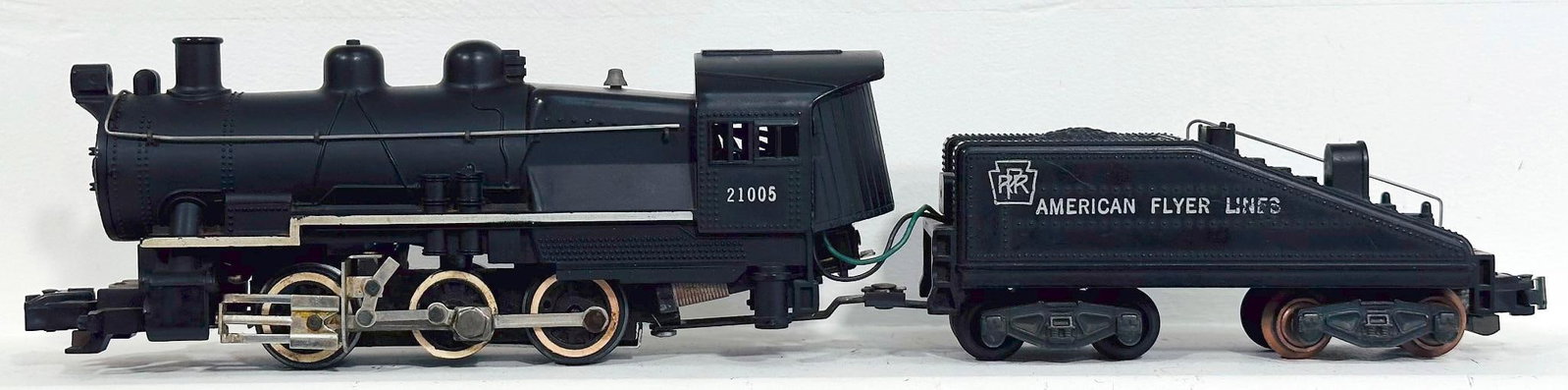 American Flyer Postwar S Gauge 21005 PRR Switcher Locomotive and Tender (1 of 6)