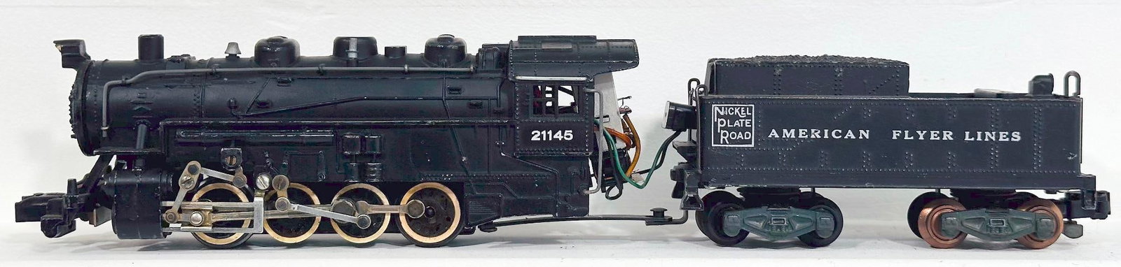 American Flyer Postwar S Gauge 21145 Nickel Plate Road Switcher Locomotive and Tender (1 of 6)