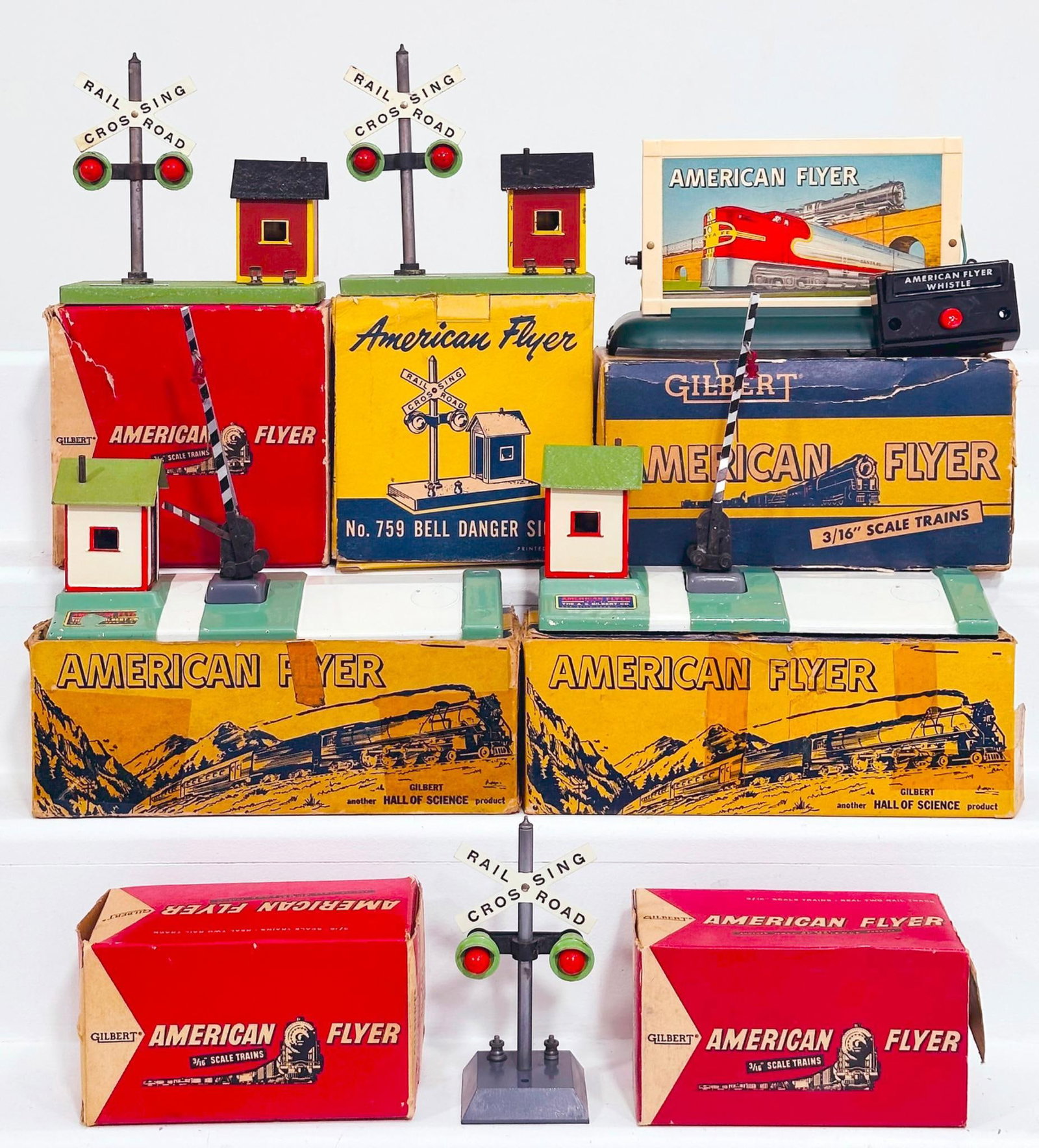 American Flyer Postwar S Gauge Six (6) Assorted Accessories Boxed: American Flyer Postwar S Gauge Six (6) Assorted Accessories Boxed, including 759 Bell Danger Signal, 23759 Bell Danger Signal, 568 Whistling Billboard, 600 Crossing Gate, 600 Crossing Gate, 760 Highwa