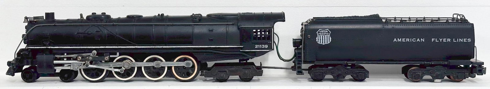 American Flyer Postwar S Gauge 21139 Union Pacific Locomotive and Tender: American Flyer Postwar S Gauge 21139 Union Pacific Locomotive and Tender, in C7 or better.