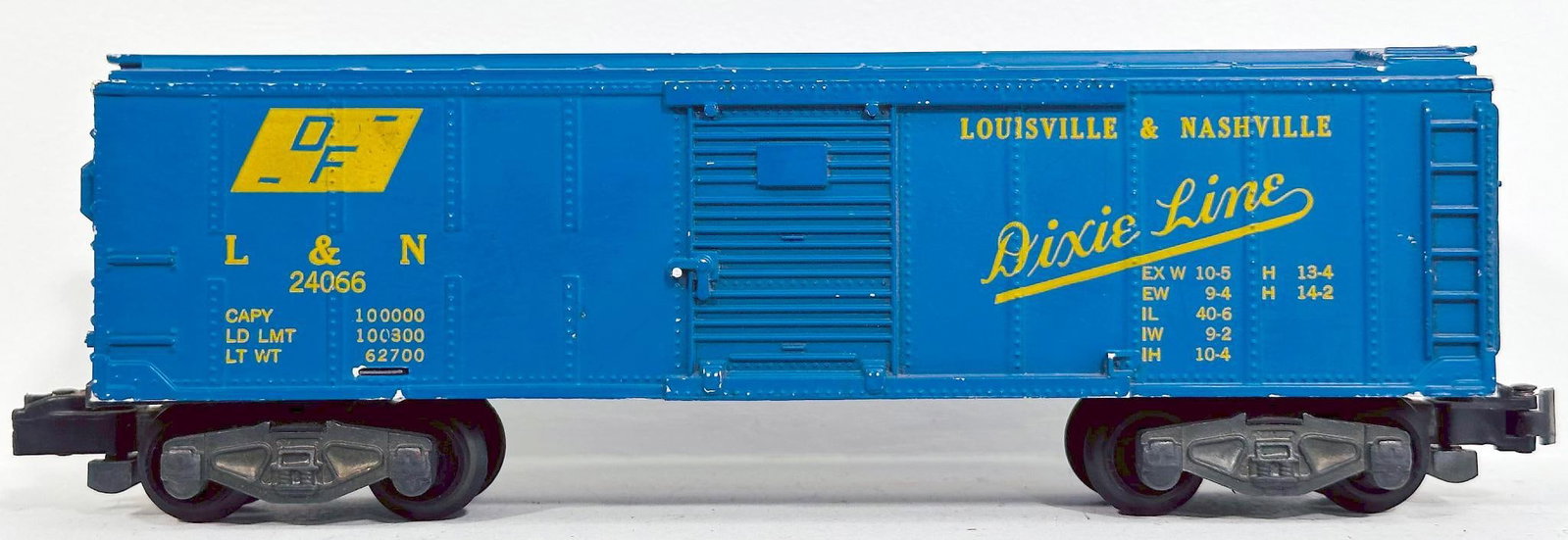 American Flyer Postwar S Gauge L & N 24066: American Flyer Postwar S Gauge L & N 24066, in C7 minus.