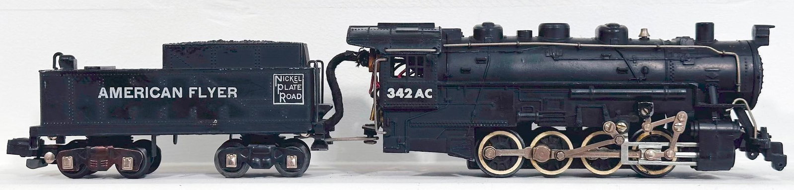 American Flyer Postwar S Gauge Nickel Plate Road 342AC Locomotive and Tender (1 of 6)
