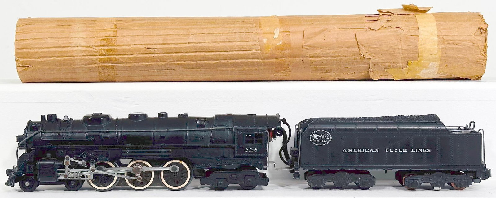 American Flyer Postwar S Gauge New York Central 326 Locomotive and Tender (1 of 7)