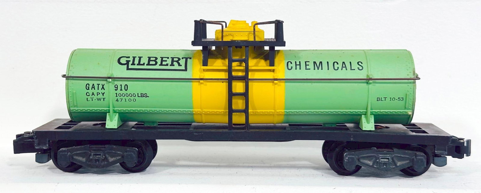 American Flyer Postwar S Gauge No. 910 Gilbert Chemicals Tank Car (1 of 6)