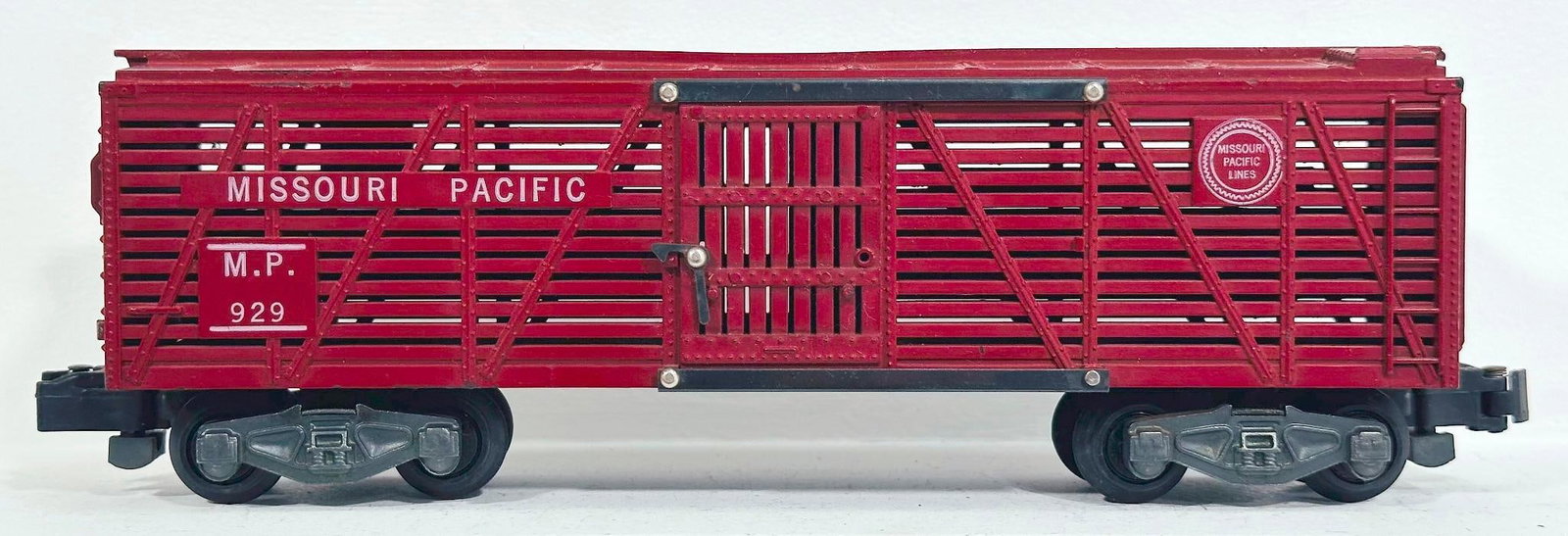 American Flyer Postwar S Gauge No. 929 Missouri Pacific Open Slat Livestock Car Scarce: American Flyer Postwar S Gauge No. 929 Missouri Pacific Open Slat Livestock Car Scarce, in C7 plus.
