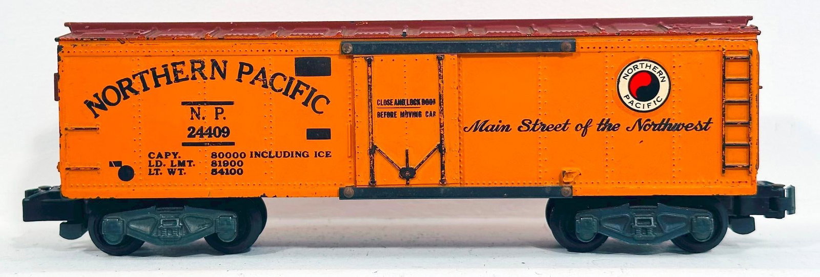 American Flyer Postwar S Gauge Rare 24409 Northern Pacific Reefer: American Flyer Postwar S Gauge Rare 24409 Northern Pacific Reefer, in C7 plus and missing its brake wheel.