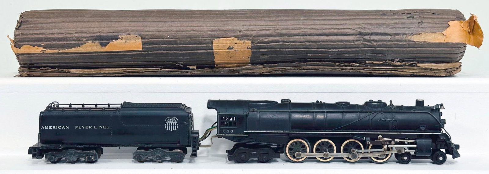 American Flyer Postwar S Gauge 336 Union Pacific Locomotive and Tender: American Flyer Postwar S Gauge 336 Union Pacific Locomotive and Tender, in C7 and with original wrap.