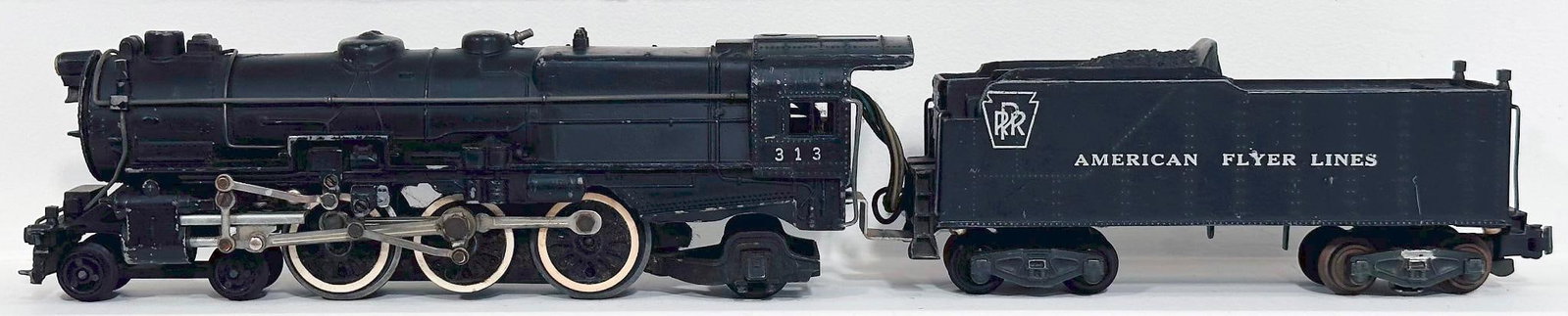American Flyer Postwar S Gauge 313 PRR Locomotive and Tender (1 of 6)