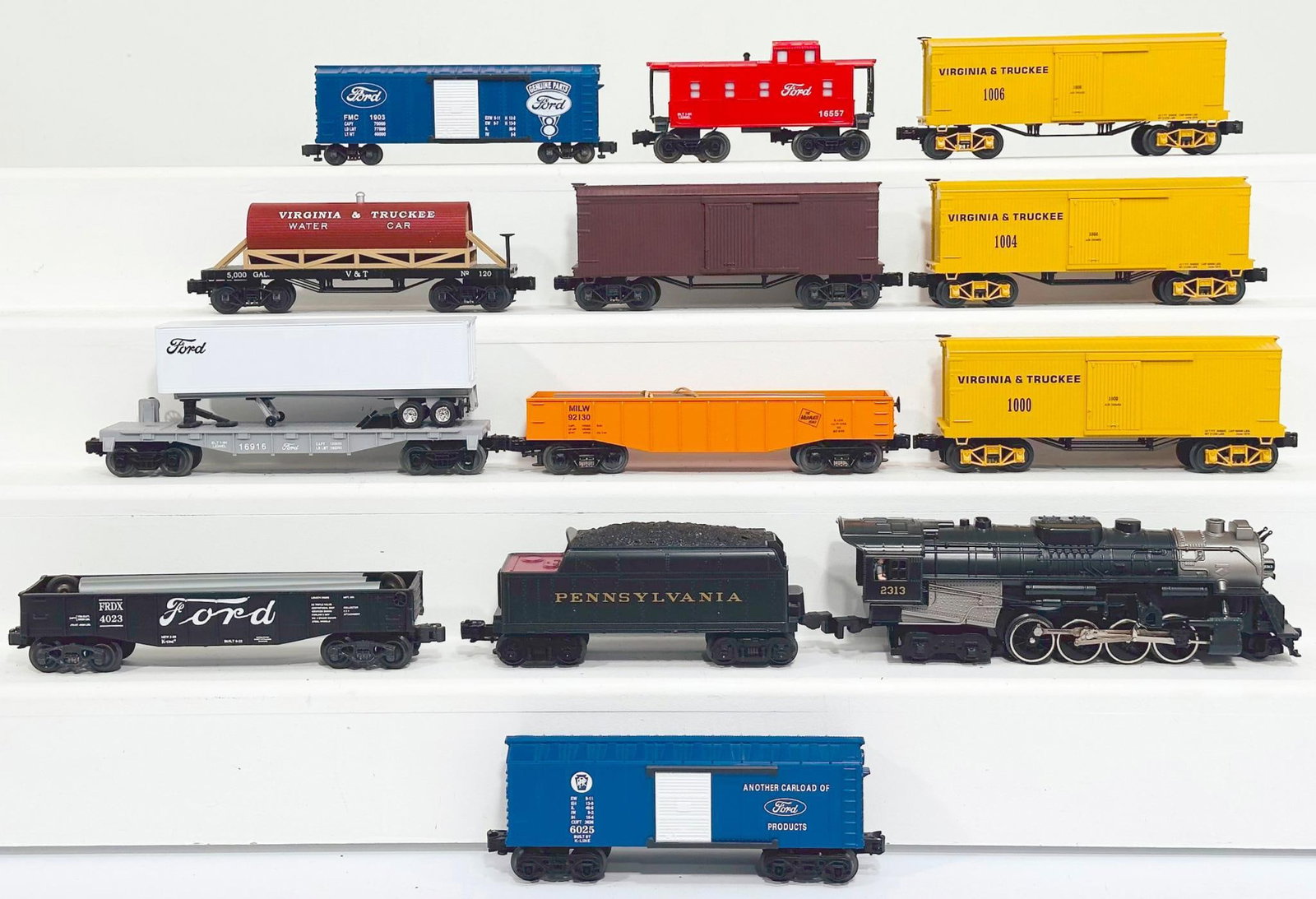 Lionel Modern O Gauge 2 - 8 - 4 Pennsylvania Locomotive and Tender and Six (6) Assorted Freight Cars (1 of 8)