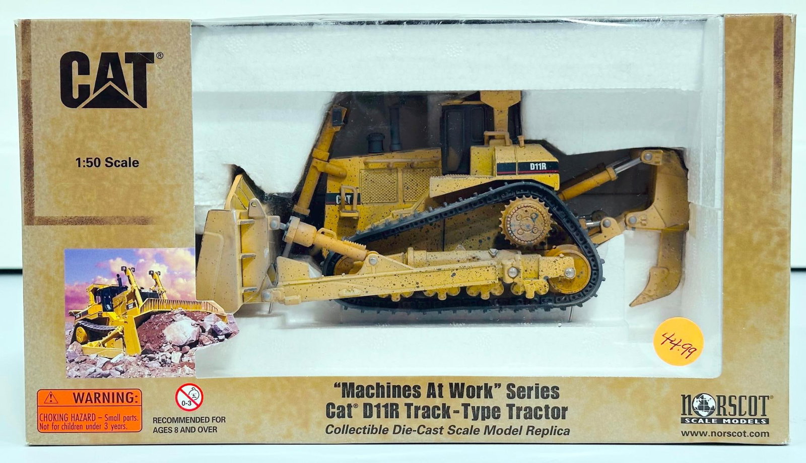 Norscot Modern 1:50 Scale CAT DIIR Track -Type Tractor Boxed: Norscot Modern 1:50 Scale CAT DIIR Track -Type Tractor Boxed, in C9 and with its original box. 