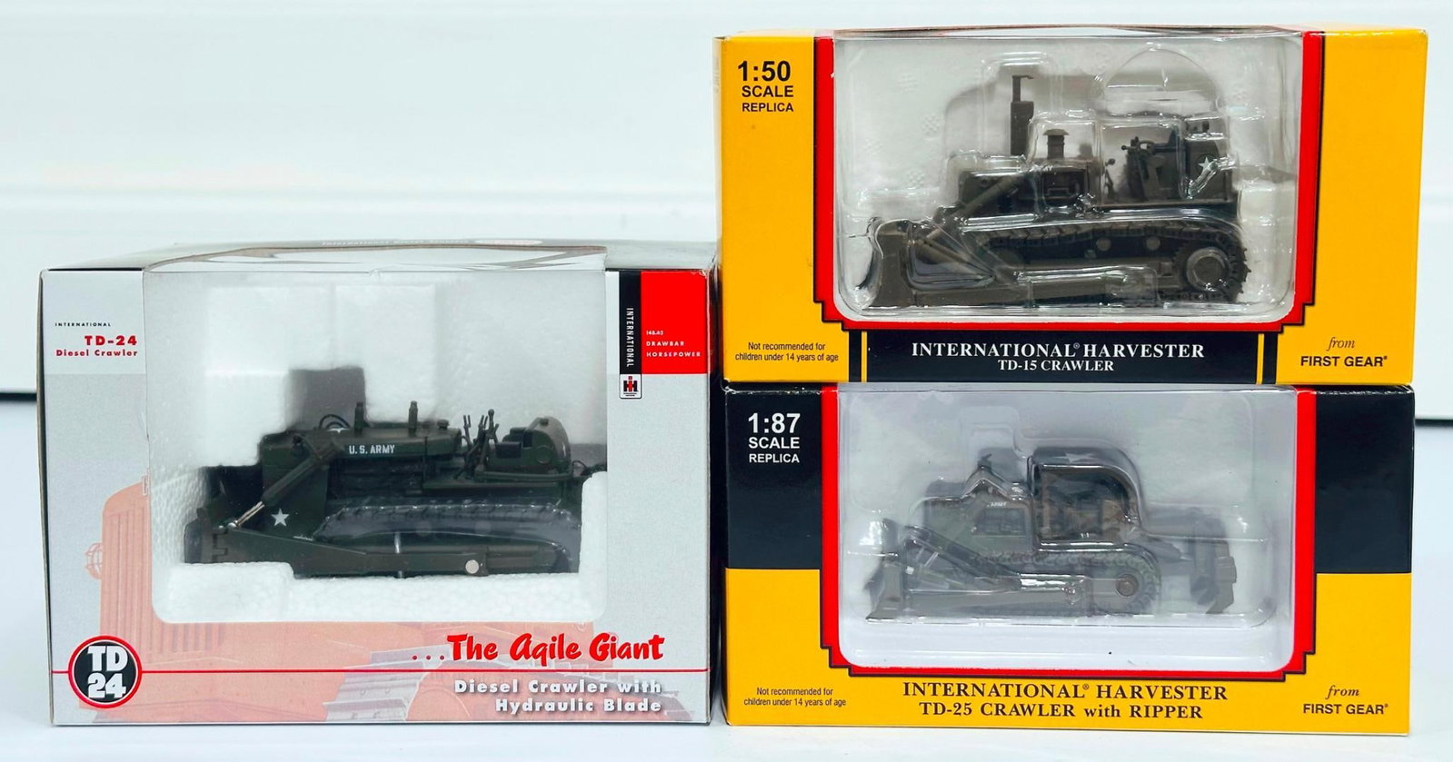 First Gear Modern 1:87 Scale International Harvester TD-25 Crawler/1:50 Scale Int. Harvester TD-15 (1 of 7)
