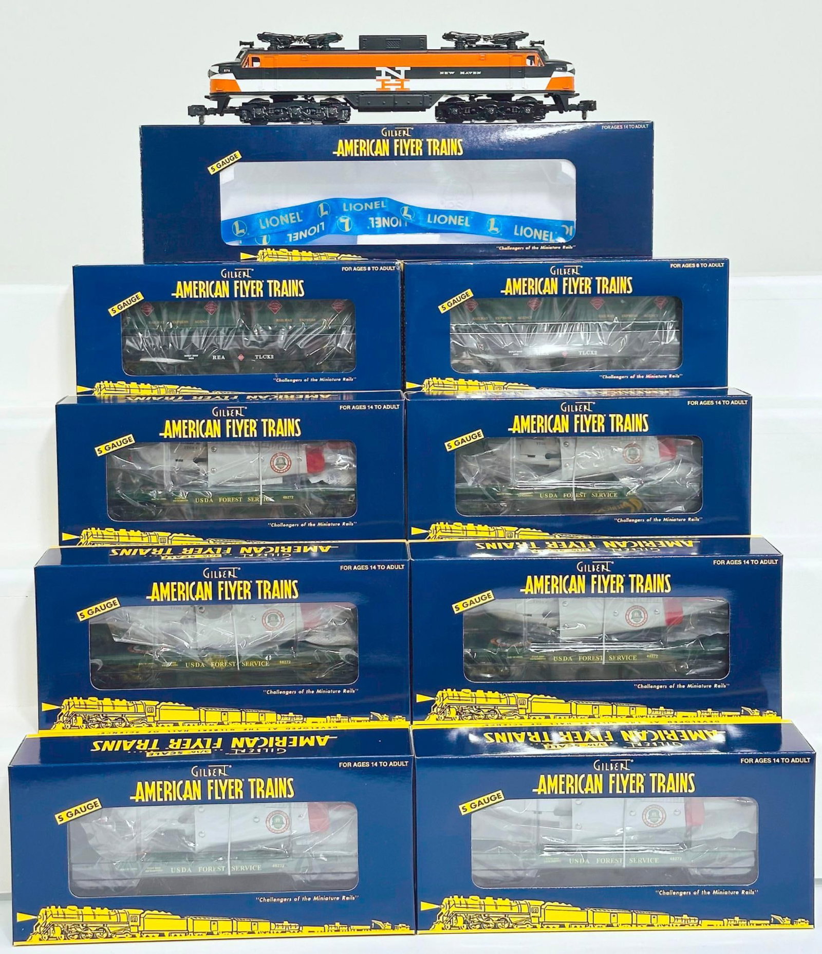 American Flyer Lionel Modern S Gauge New Haven EP - 5 Electric and Eight (8) Assorted Freight Cars (1 of 10)