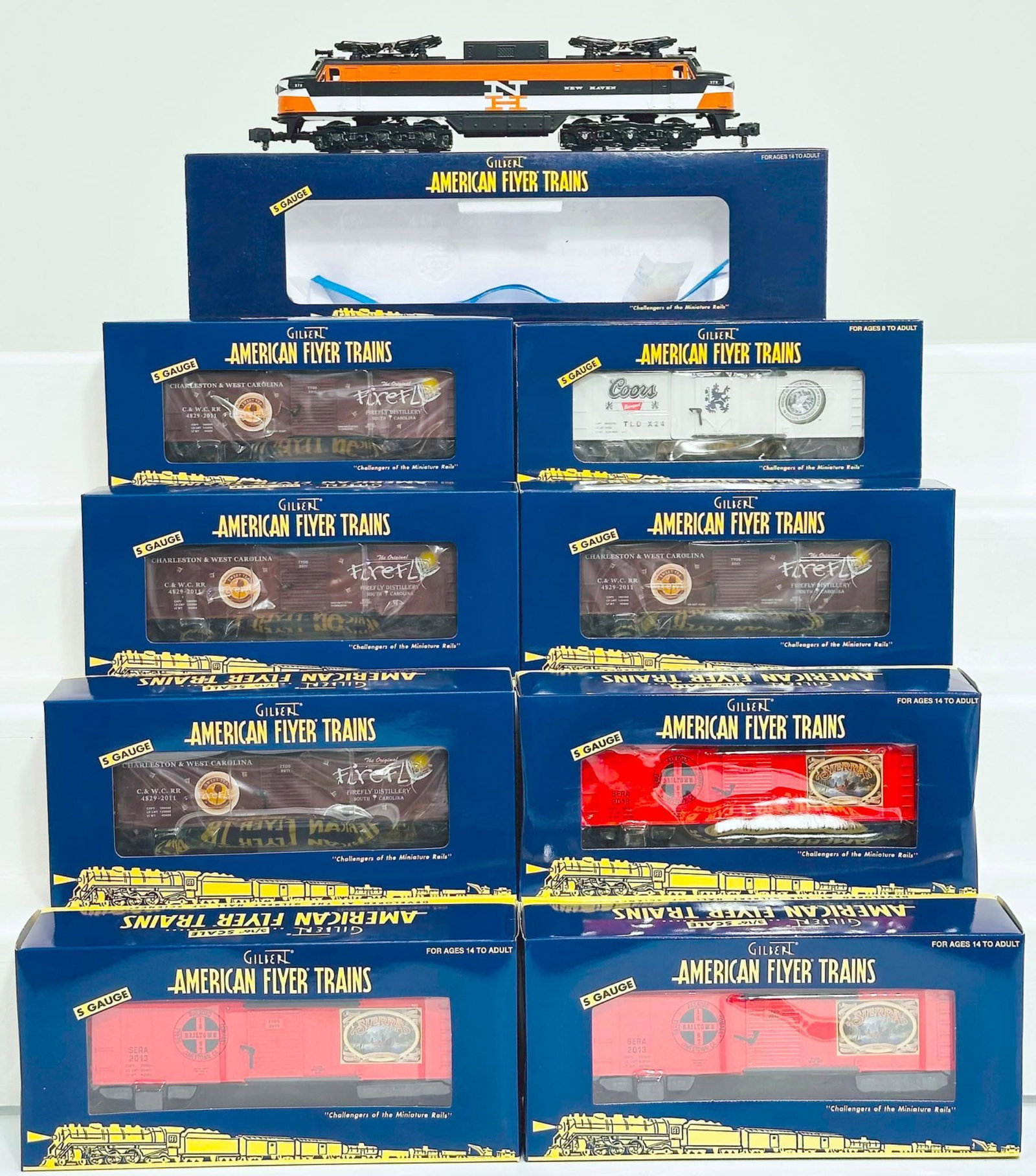 American Flyer Lionel Modern S Gauge New Haven EP - 5 Electric and Eight (8) Assorted Freight Cars (1 of 10)