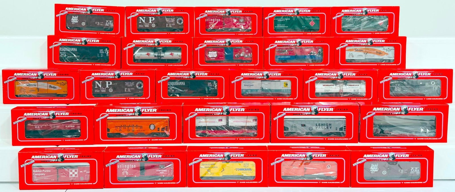 American Flyer Lionel Modern S Gauge Twenty-Six (26) Assorted Freight Cars Boxed (1 of 8)