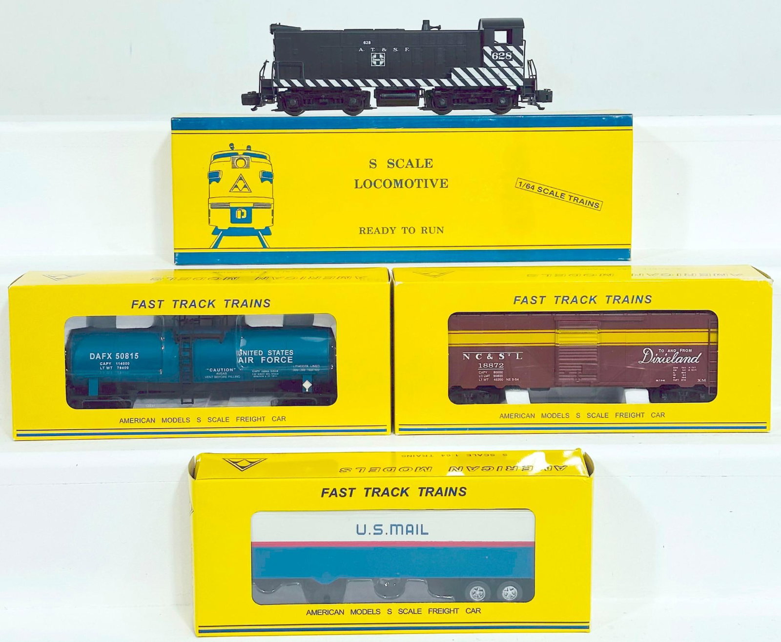 American Models Modern S Gauge Baldwin Switcher Zebra ATSF and Three (3) Assorted Freight Cars Boxed (1 of 9)