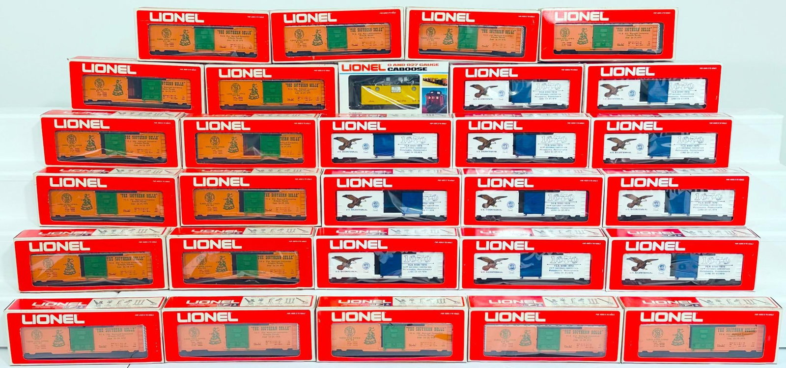Lionel Modern O Gauge TCA Convention Car 1976 X11 - TCA 21st National Convention on Box Car X17 -: Lionel Modern O Gauge TCA Convention Car 1976 X11 - TCA 21st National Convention on Box Car X17 - Union Pacific Lighted Caboose Boxed, each in C9 and each with its original box.