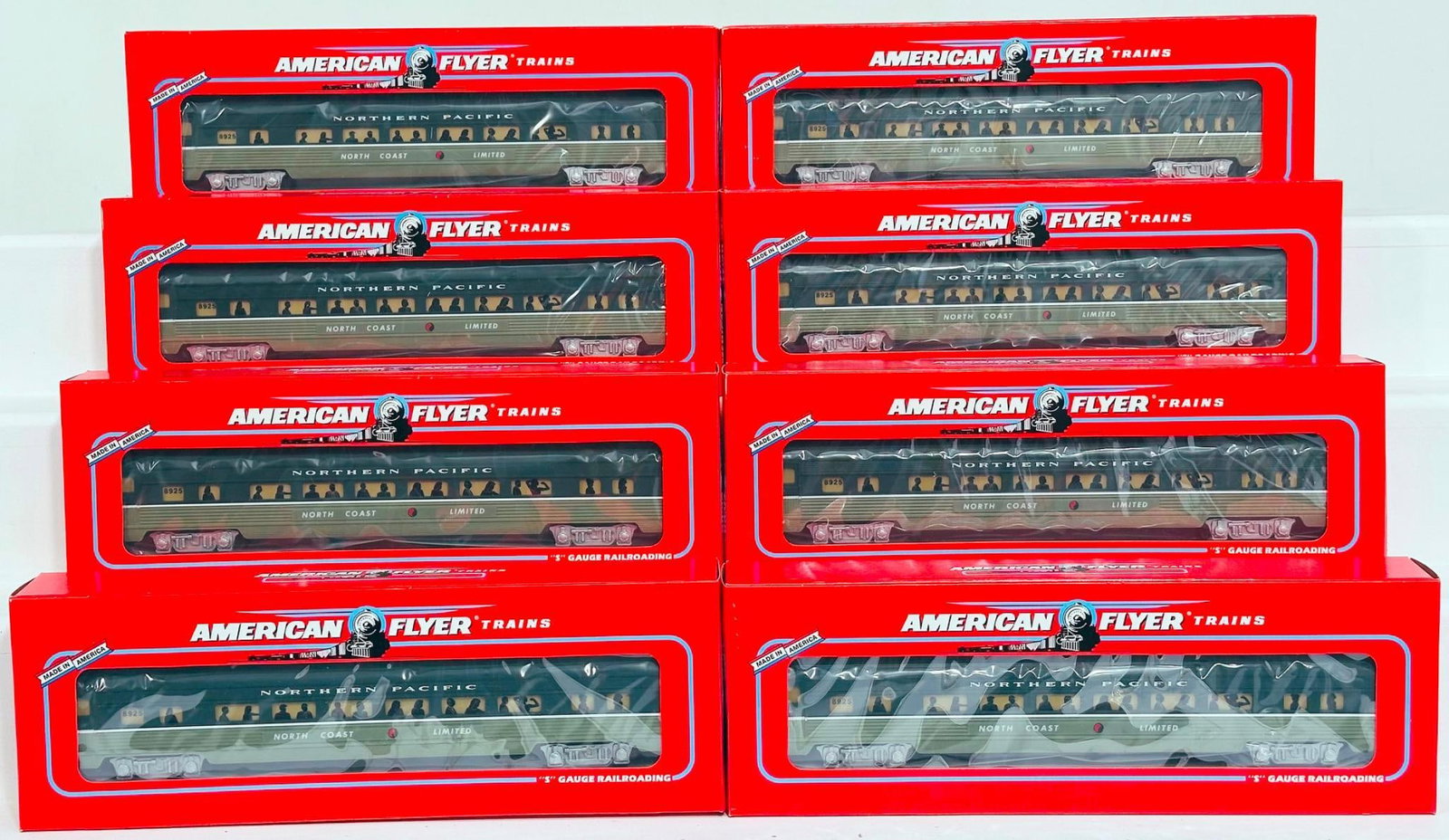 American Flyer Lionel Modern S Gauge Northern Pacific Passenger Coach X8 Boxed: American Flyer Lionel Modern S Gauge Northern Pacific Passenger Coach X8 Boxed, each in C9 and each with its original box.