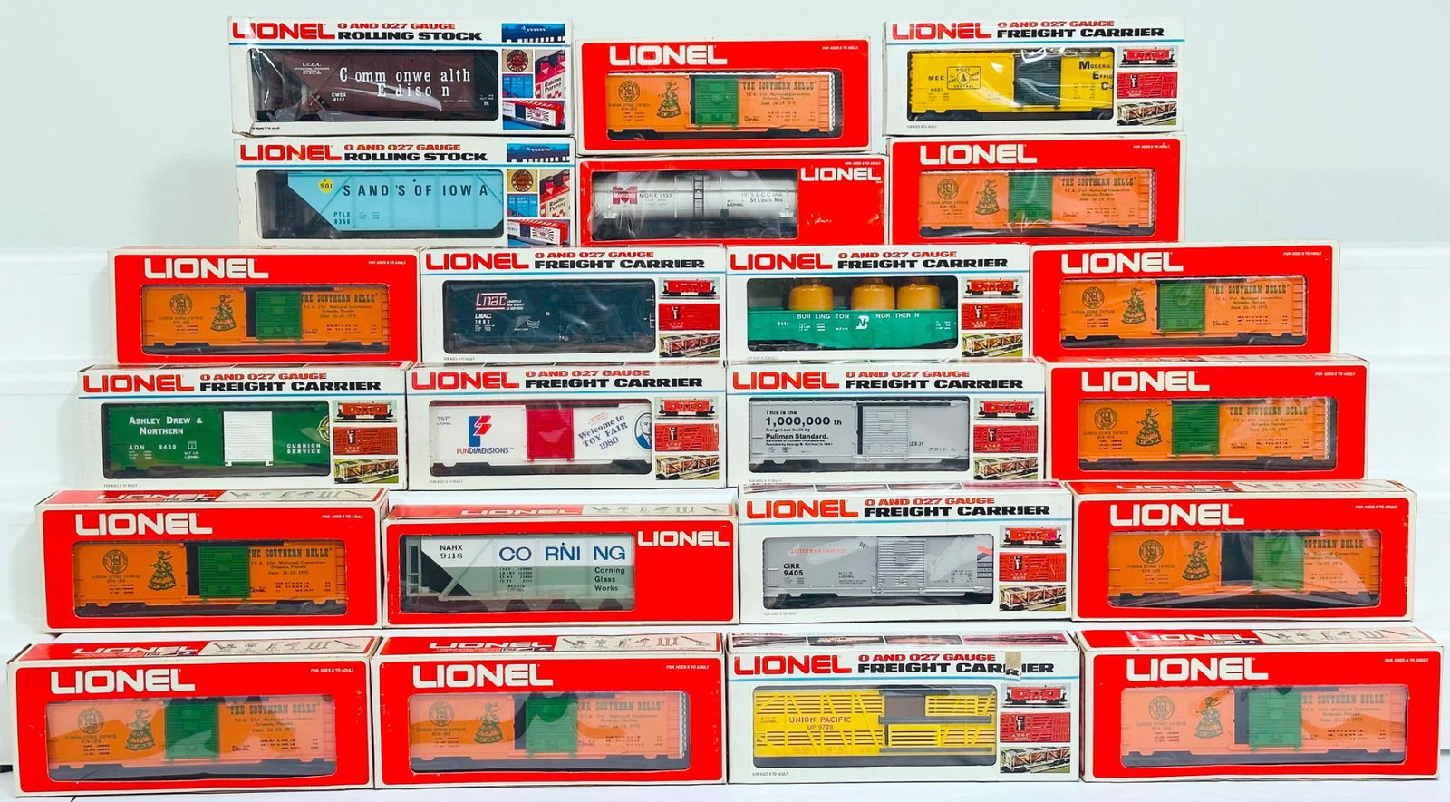 Lionel Modern O Gauge Twenty (22) Assorted Freight Cars Boxed (1 of 9)