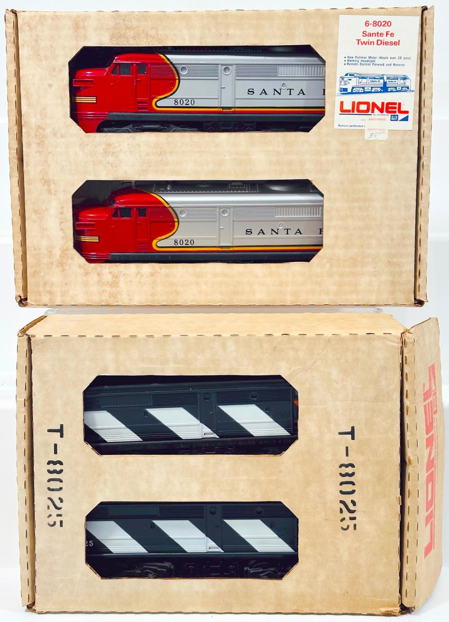 Lionel Modern O Gauge Santa Fe Twin Diesel 8020 Boxed and Canadian National Twin Diesel Boxed (1 of 8)