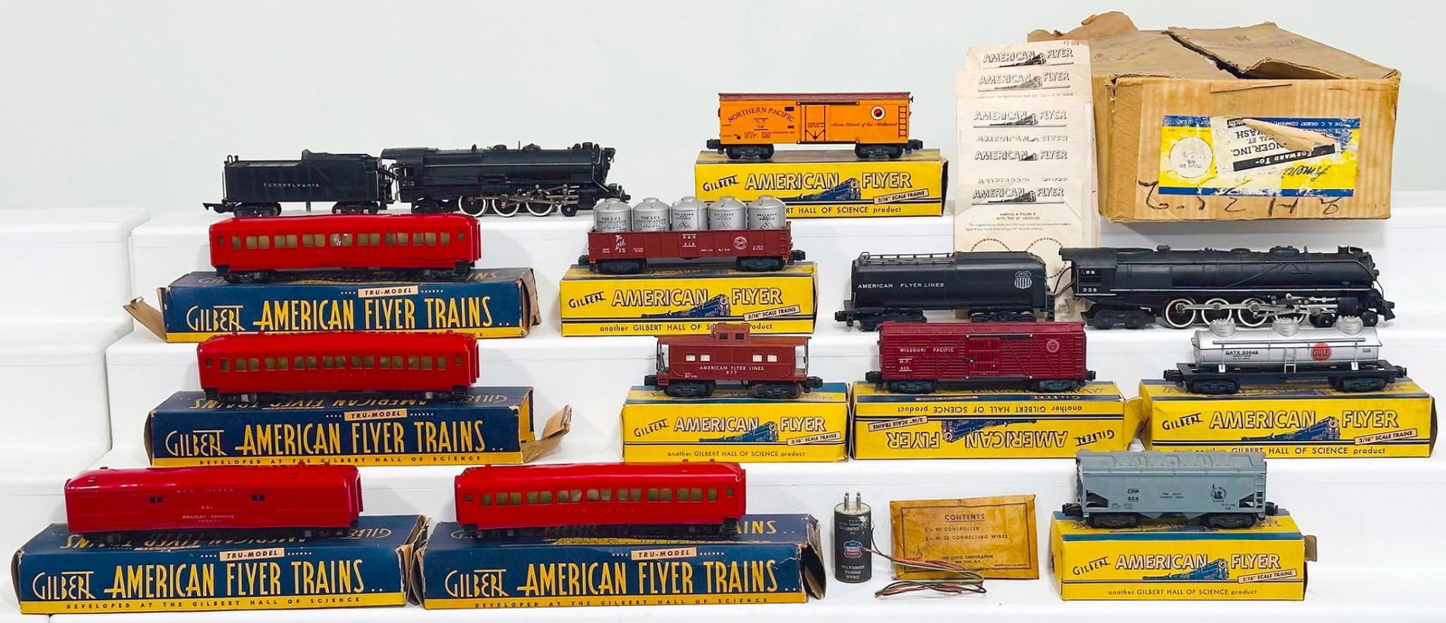 American Flyer Postwar S Gauge 312 Pennsylvania 4 - 6 - 2 Locomotive and Tender and 650 - 650 - 650 (1 of 17)
