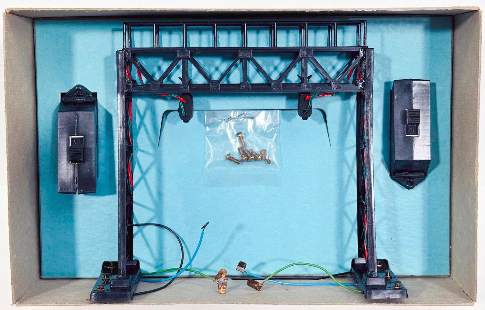 American Flyer Postwar HO Scale Assorted Accessories Boxed - 6