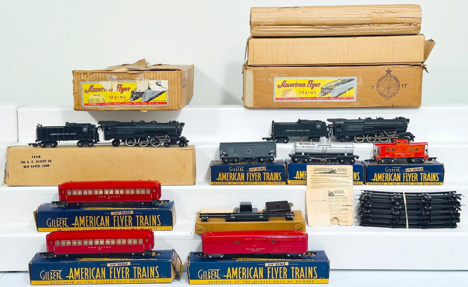 American Flyer Postwar S Gauge Outfit No. 4609 - A from 1949 Boxed: American Flyer Postwar S Gauge Outfit No. 4609 - A from 1949 Boxed, including 312AC Locomotive and Tender, 650R, 650R and 651R Passenger Cars, each in C7 plus or better and each with its original