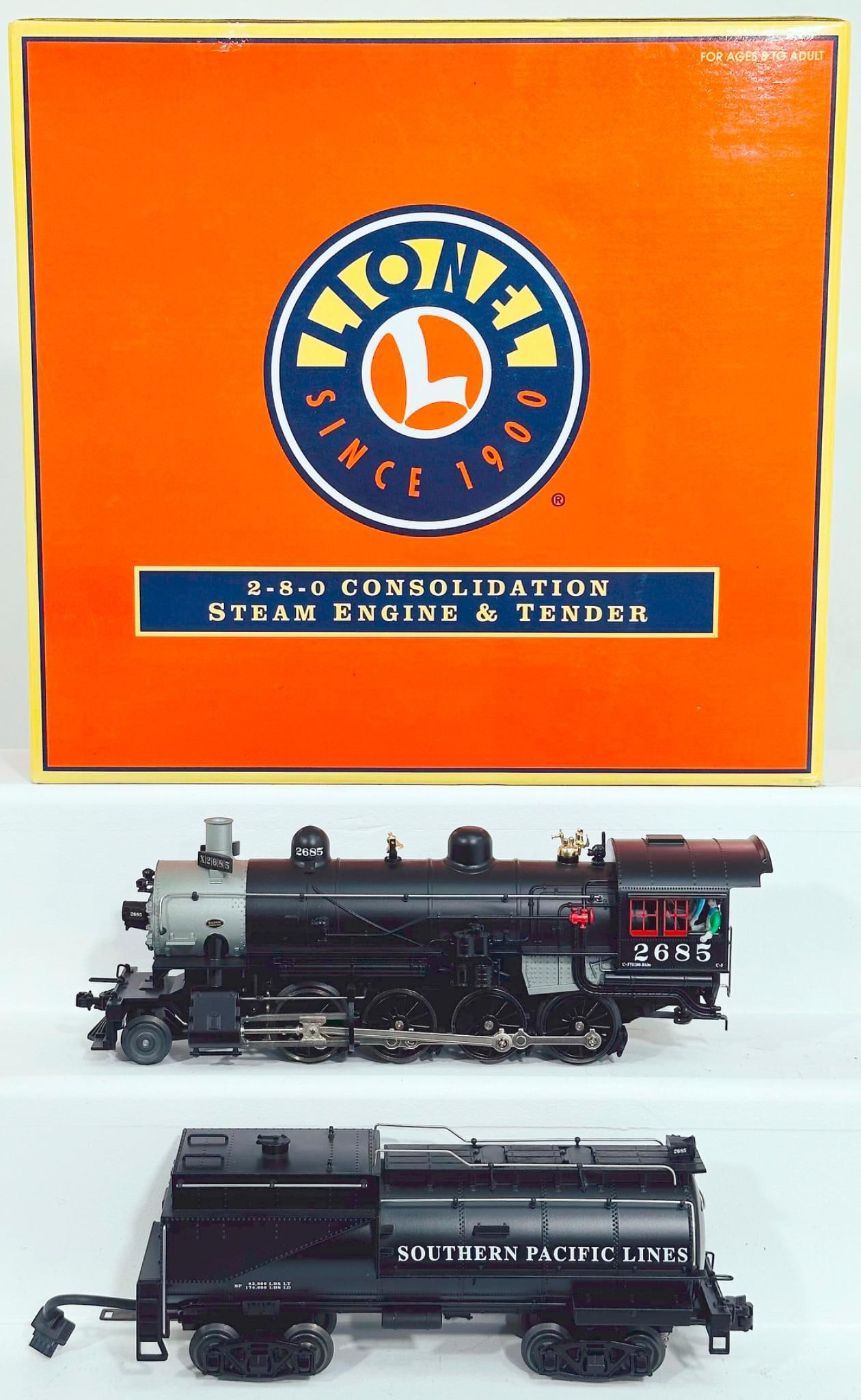 Lionel Modern O Gauge 2 - 8 - 0 Consolidation Steam Engine Locomotive and Tender Boxed (1 of 8)