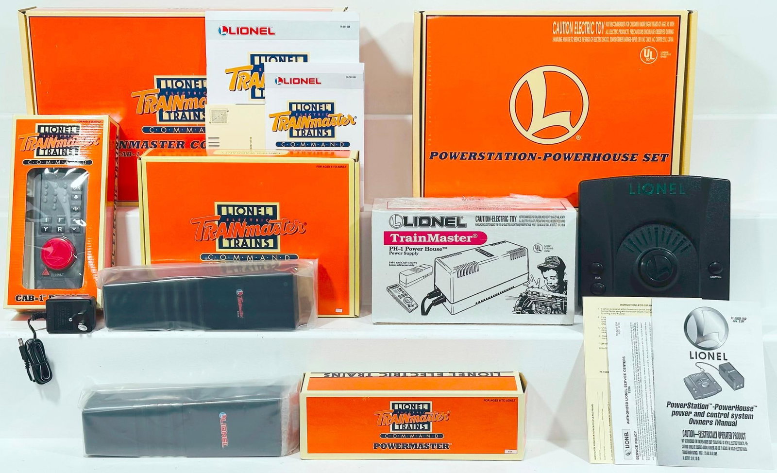 Lionel Modern O Gauge Power Station - Powerhouse Set #6 - 12938/Trainmaster Command Set with CAB - 1 (1 of 6)