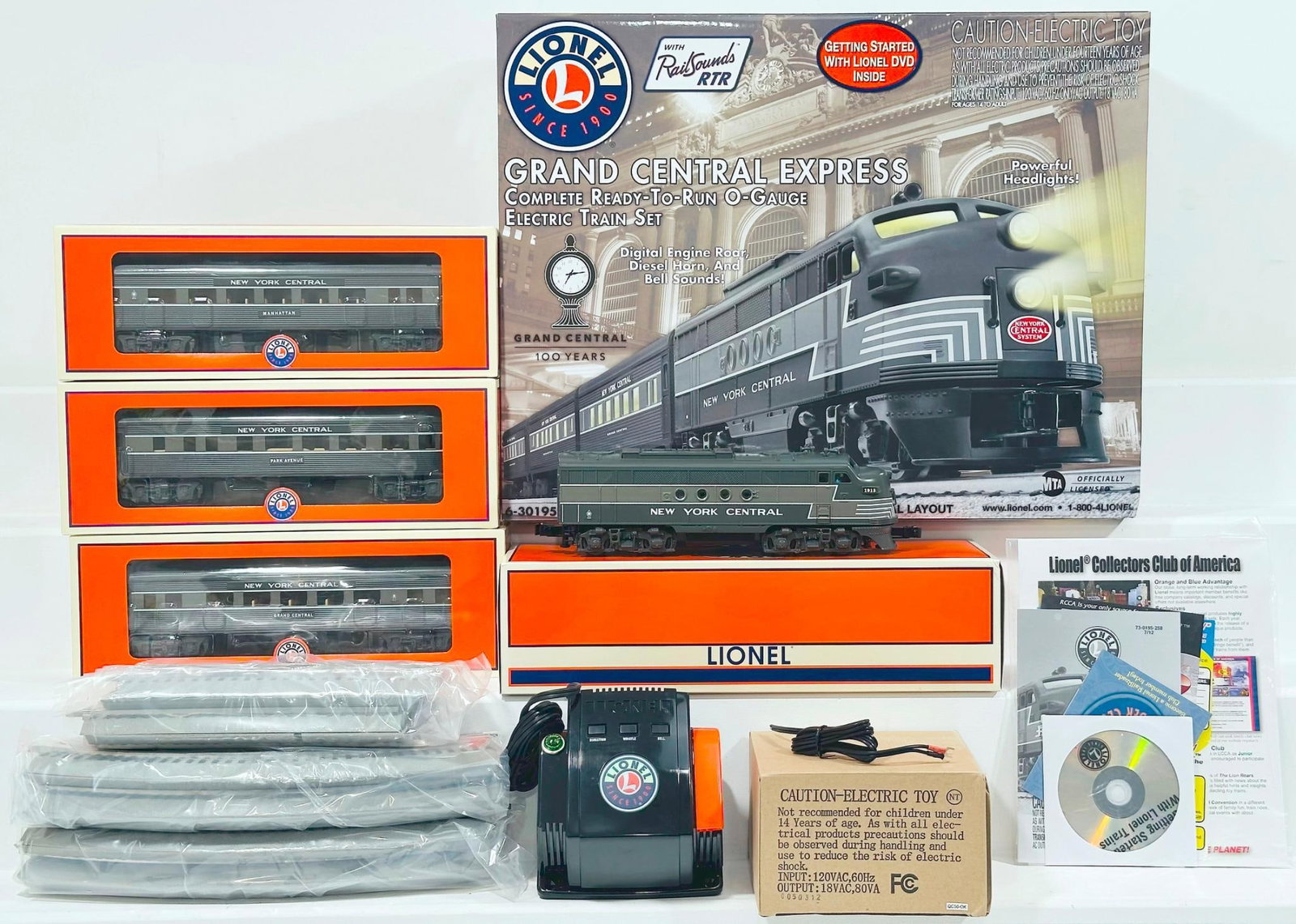 Lionel Modern O Gauge Grand Central Passenger Express Train Boxed (1 of 12)