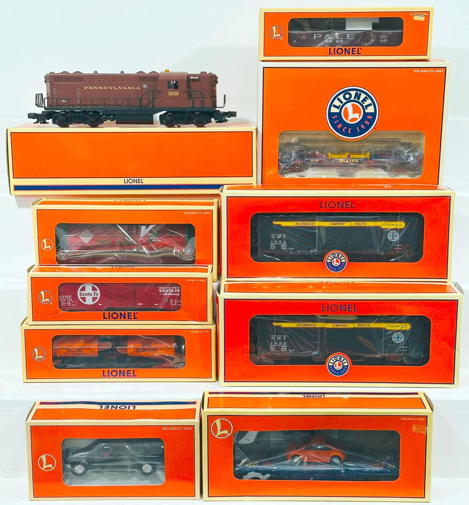 Lionel Modern O Gauge Nine (9) Assorted Freight Cars Boxed (1 of 13)