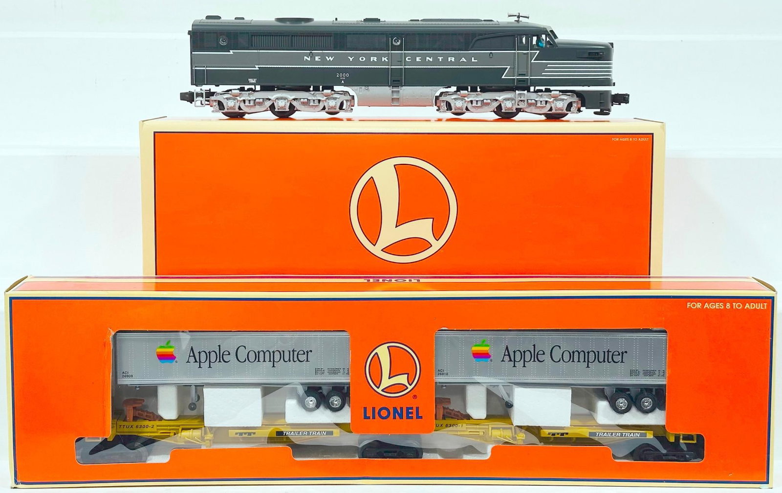 Lionel Modern O Gauge 2000 NYC System Alco PA - 1 Diesel Locomotive and 6300 TTOX with Apple (1 of 9)