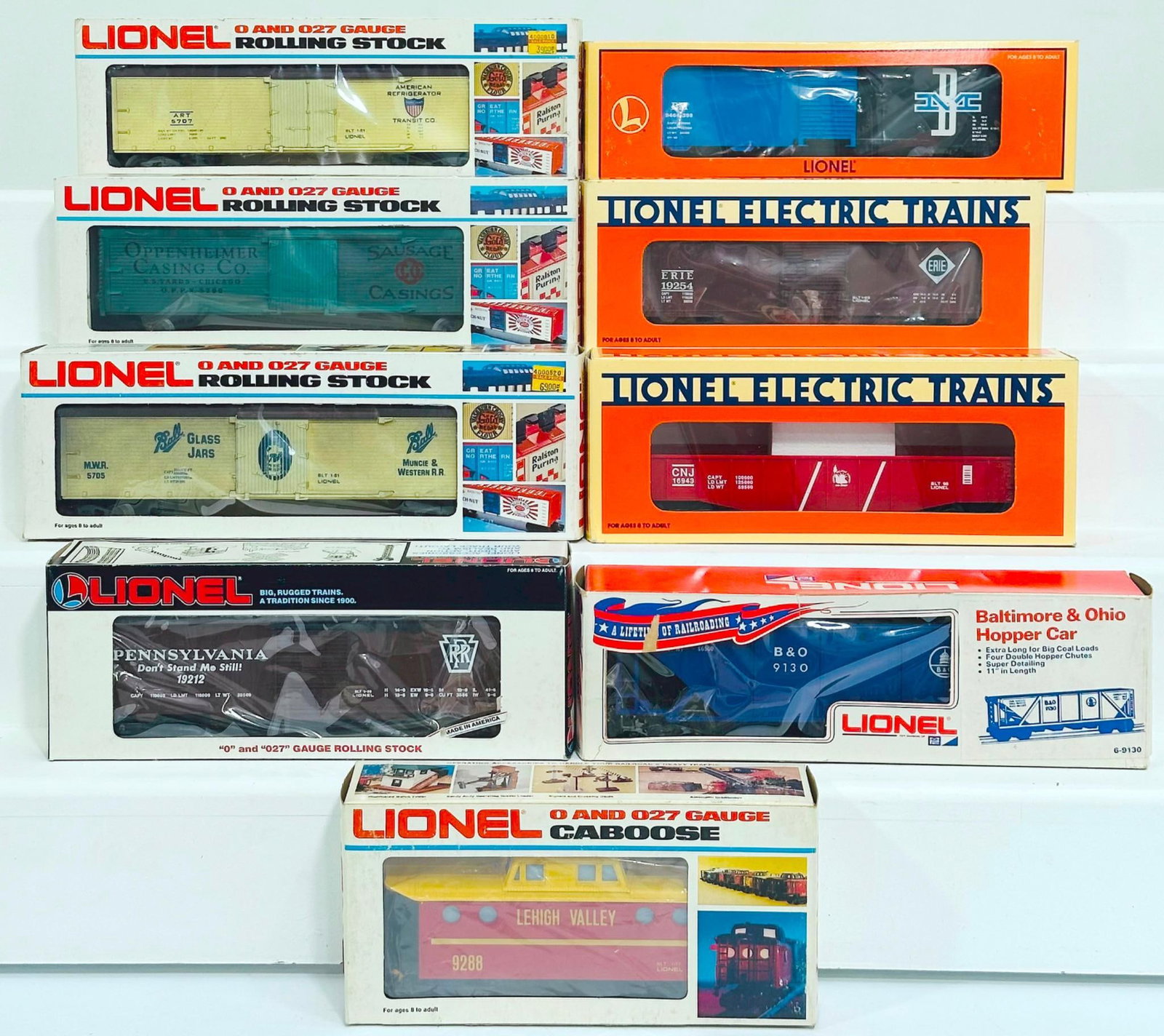 Lionel Modern O Gauge Nine (9) Assorted Freight Cars (1 of 6)