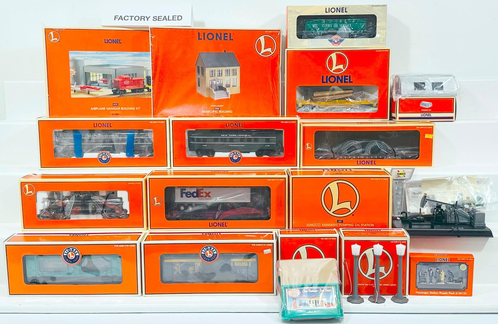Lionel Modern O Gauge Sixteen (16) Assorted Structures/ Passenger Cars and Freight Cars and (1 of 9)