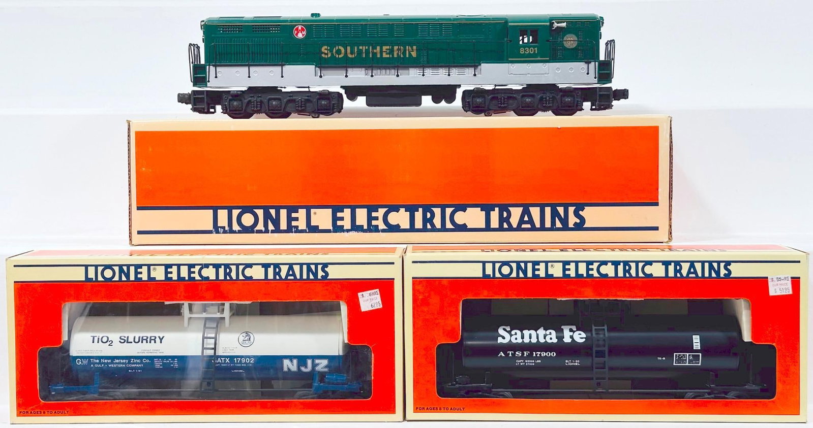 Lionel Modern O Gauge Southern Fairbanks Morse Diesel Switcher and New Jersey Zinc Tank Car and (1 of 9)