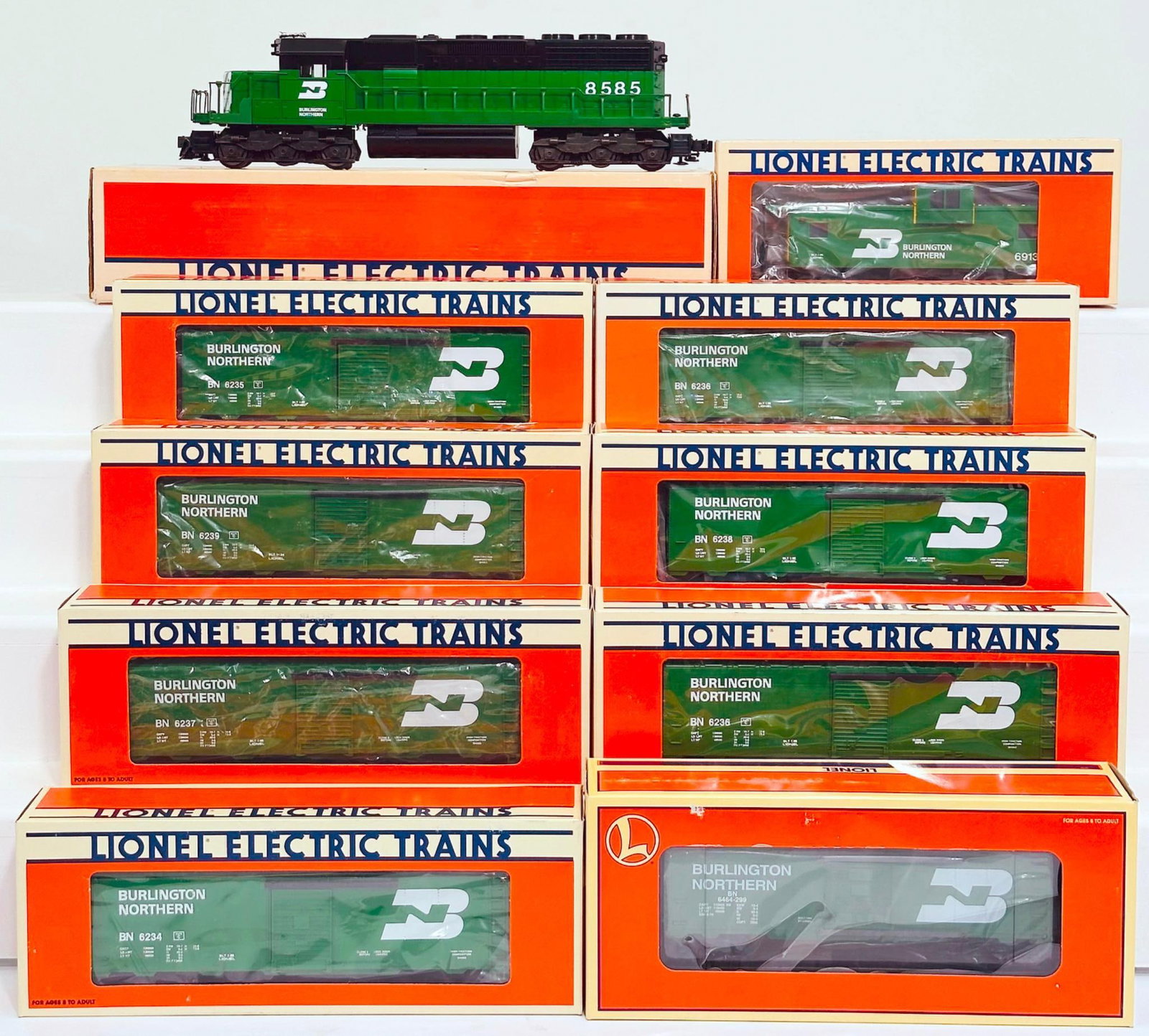 Lionel Modern O Gauge Burlington Northern SD - 40 Switcher Locomotive/Burlington Northern Extended (1 of 10)