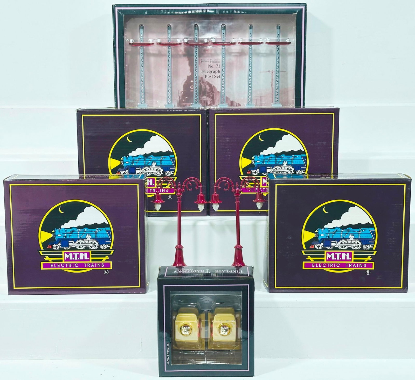 MTH Modern Tinplate Traditions Standard Gauge No. 71 Telegraph Post Set/No. 54 Lamppost Set Boxed (1 of 6)