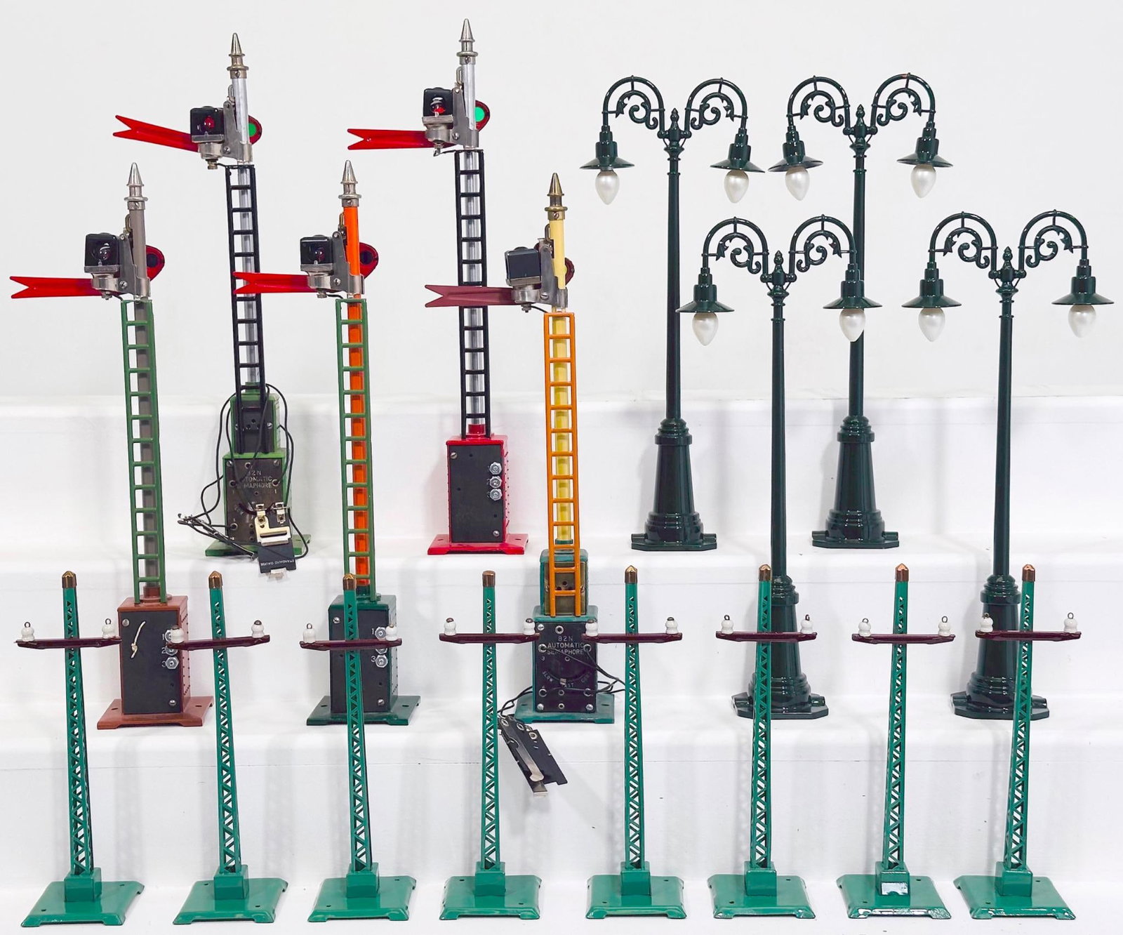 MTH Modern Tinplate Traditions 67 Lamppost dark green X4/ Telegraph Pole Set/Semaphore X5: MTH Modern Tinplate Traditions 67 Lamppost dark green X4/ Telegraph Pole Set/Semaphore X5, each in C8.