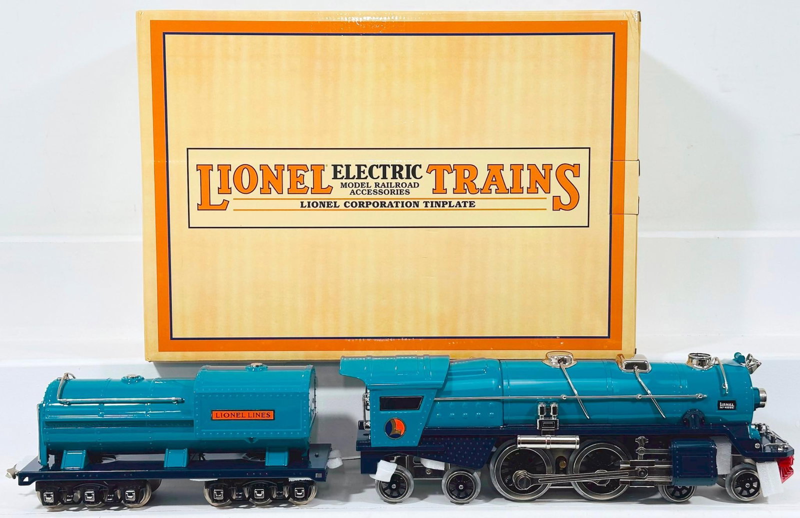 Lionel Modern Standard Gauge 400E Two Tone Blue with Nickel Trim Locomotive and Tender Boxed: Lionel Modern Standard Gauge 400E Two Tone Blue with Nickel Trim Locomotive and Tender Boxed, in C9 and with its original box.